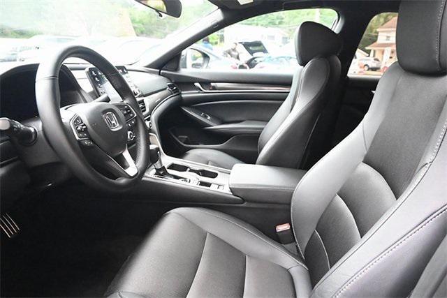 Photo of 2019 Crystal Black Pearl Honda Accord