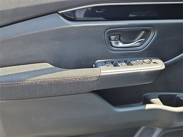 Photo of 2023 Platinum White Pearl Honda Pilot