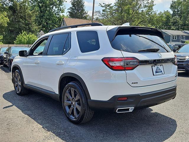 Photo of 2023 Platinum White Pearl Honda Pilot