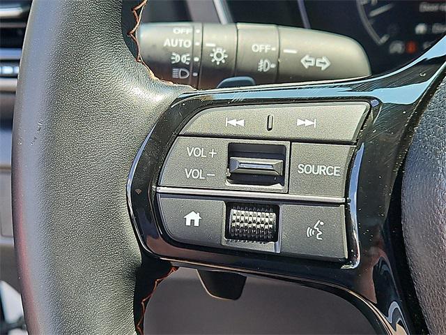 Photo of 2023 Platinum White Pearl Honda Pilot
