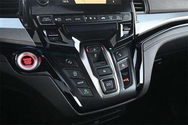 Photo of 2023 Pacific Pewter Metallic Honda Odyssey