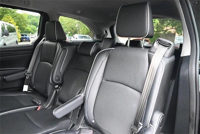 Photo of 2023 Crystal Black Pearl Honda Odyssey
