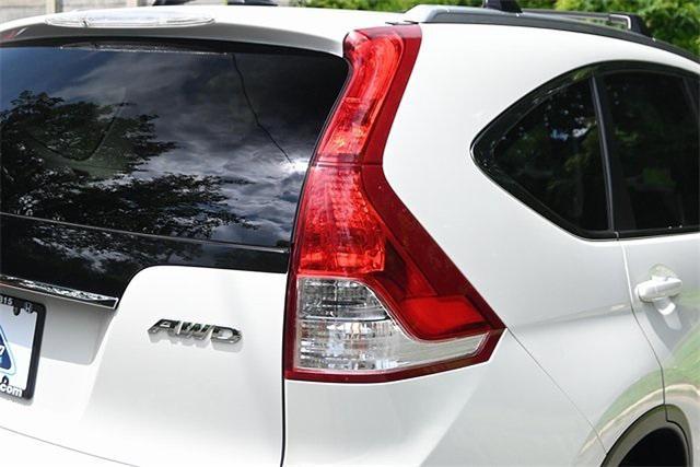 Photo of 2013 White Diamond Pearl Honda CR-V