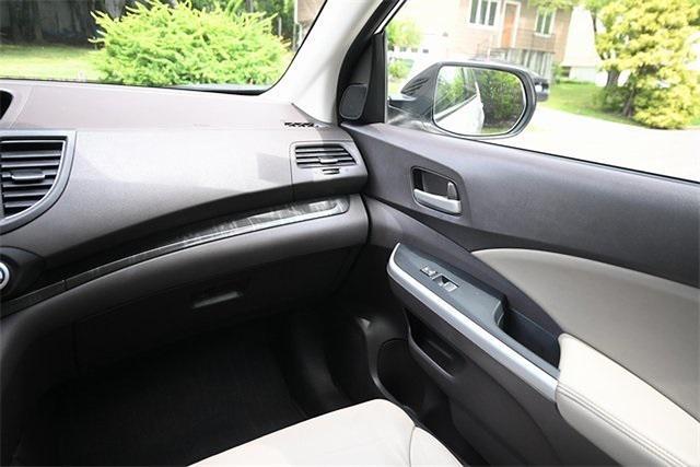 Photo of 2013 White Diamond Pearl Honda CR-V