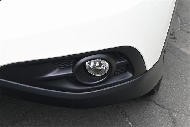 Photo of 2013 White Diamond Pearl Honda CR-V