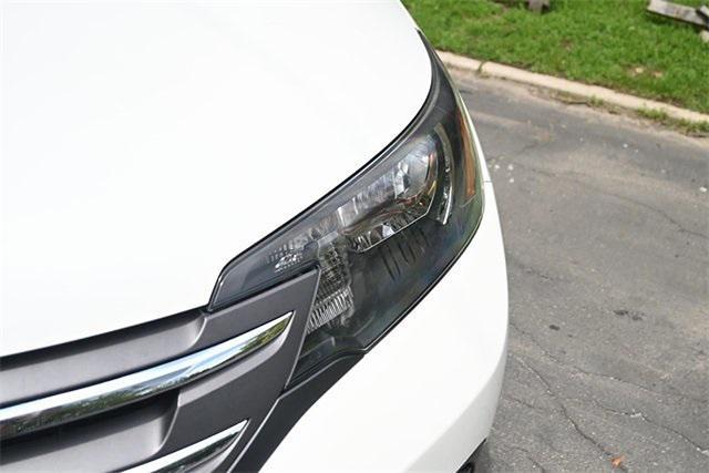 Photo of 2013 White Diamond Pearl Honda CR-V