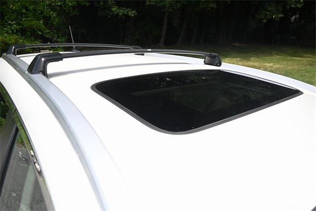 Photo of 2013 White Diamond Pearl Honda CR-V