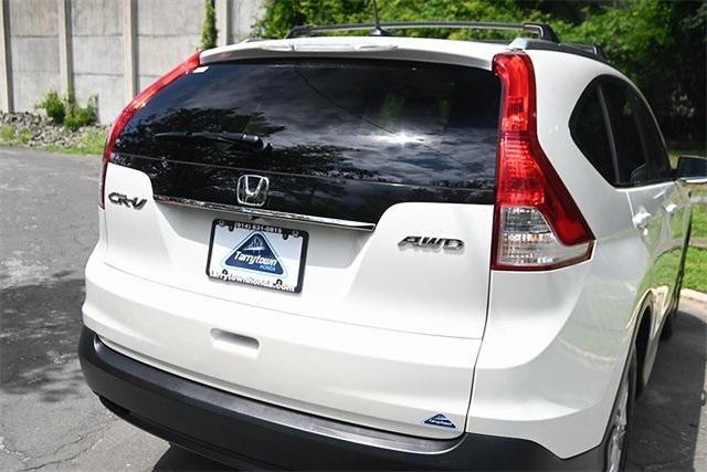Photo of 2013 White Diamond Pearl Honda CR-V