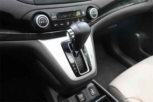 Photo of 2013 White Diamond Pearl Honda CR-V