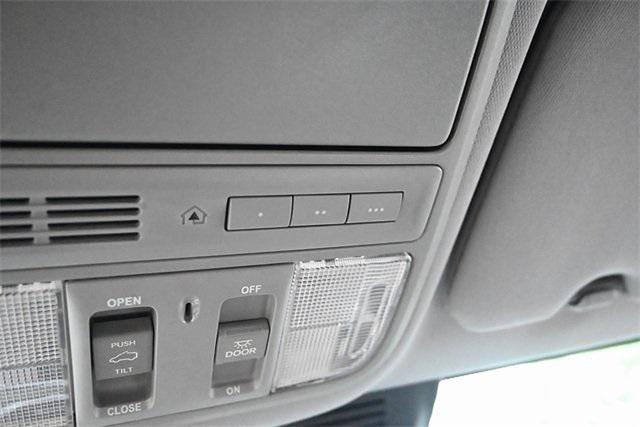 Photo of 2022 Gray Honda CR-V Hybrid