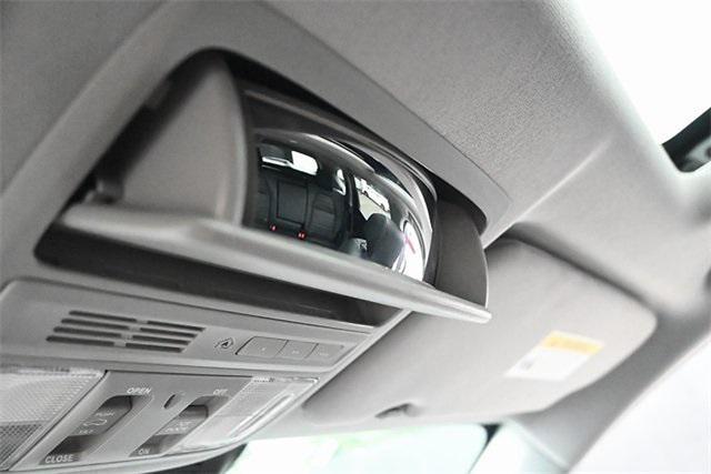 Photo of 2022 Gray Honda CR-V Hybrid