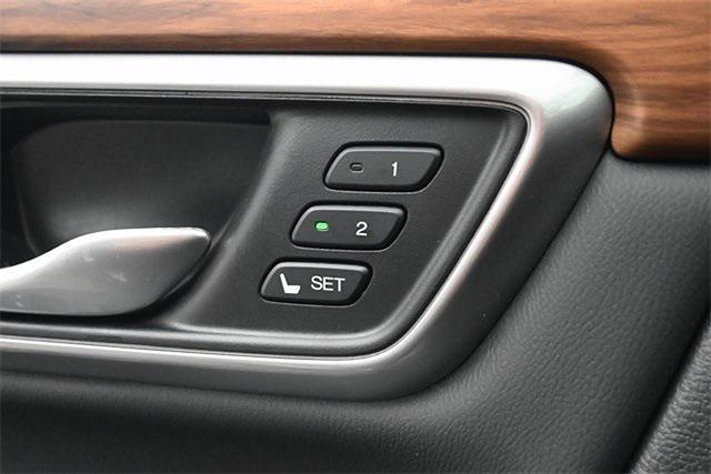 Photo of 2022 Gray Honda CR-V Hybrid