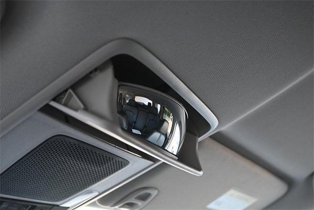 Photo of 2025 Platinum White Pearl Honda Pilot