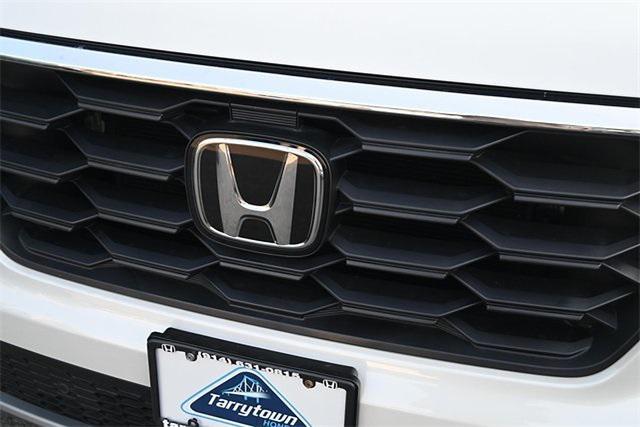 Photo of 2025 Platinum White Pearl Honda Pilot