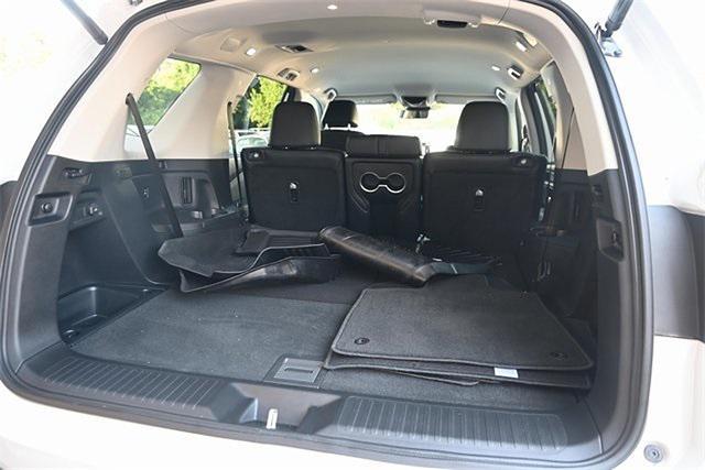 Photo of 2025 Platinum White Pearl Honda Pilot