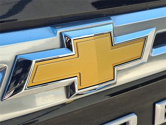 Photo of 2023 Dark Ash Metallic Chevrolet Suburban