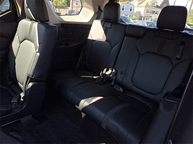 Photo of 2023 Crystal Black Pearl Honda Pilot