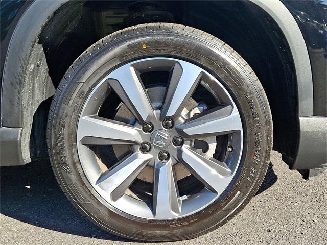Photo of 2023 Crystal Black Pearl Honda Pilot