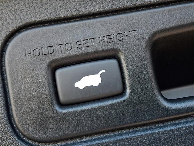 Photo of 2023 Crystal Black Pearl Honda Pilot