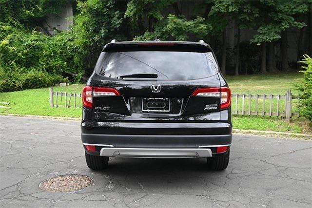 Photo of 2022 Crystal Black Pearl Honda Pilot