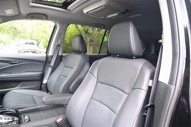 Photo of 2022 Crystal Black Pearl Honda Pilot