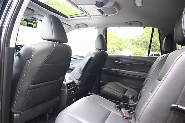 Photo of 2022 Crystal Black Pearl Honda Pilot