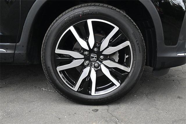 Photo of 2022 Crystal Black Pearl Honda Pilot