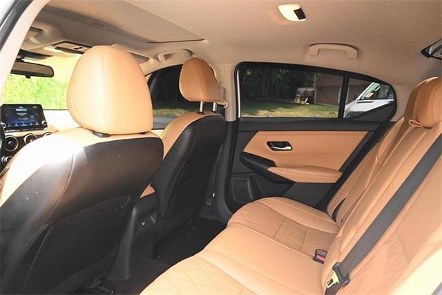 Photo of 2021 Aspen White Tricoat Nissan Sentra