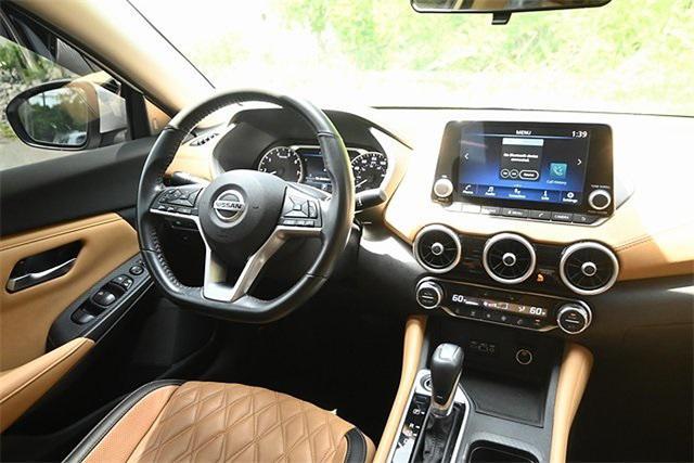 Photo of 2021 Aspen White Tricoat Nissan Sentra