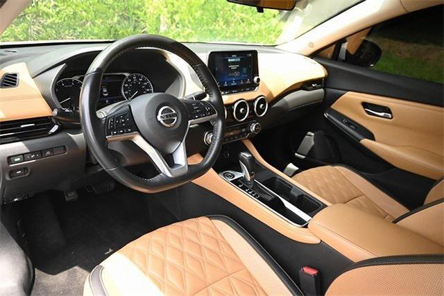 Photo of 2021 Aspen White Tricoat Nissan Sentra