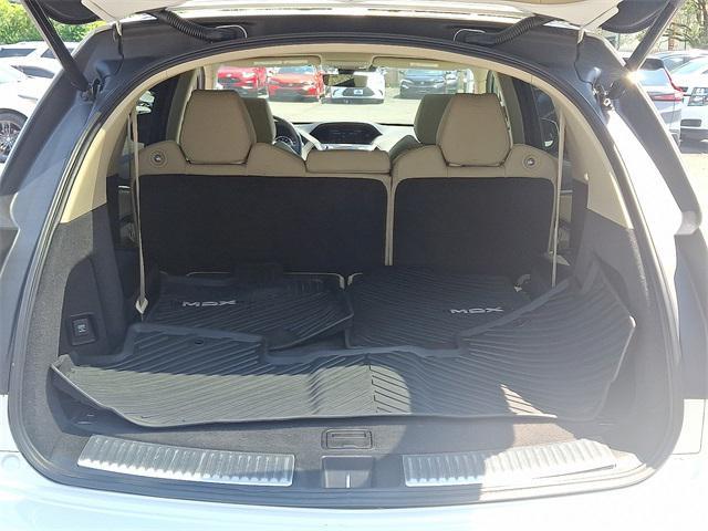 Photo of 2020 pewter gray metallic Acura MDX