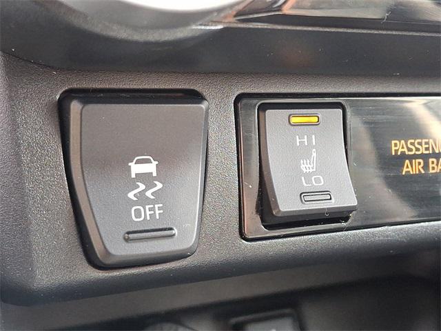Photo of 2022 Midnight Black Metallic Toyota RAV4