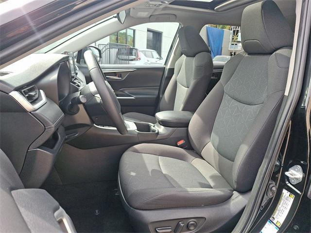 Photo of 2022 Midnight Black Metallic Toyota RAV4