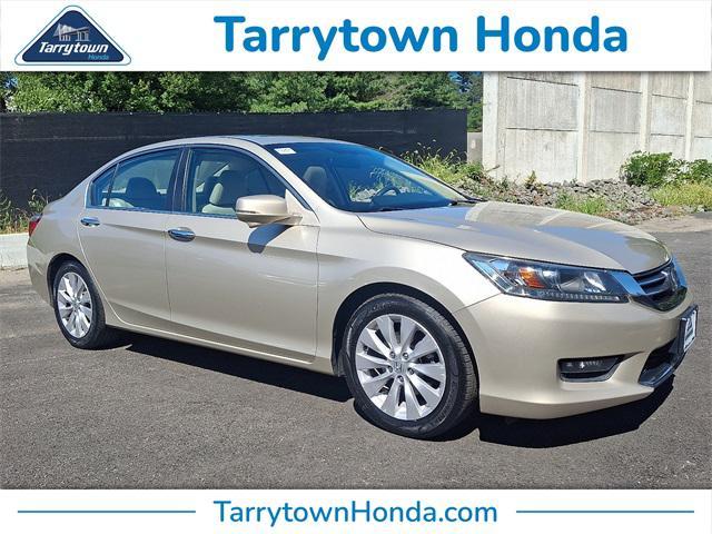Photo of 2014 Champagne Frost Pearl Honda Accord