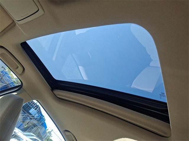Photo of 2014 Champagne Frost Pearl Honda Accord