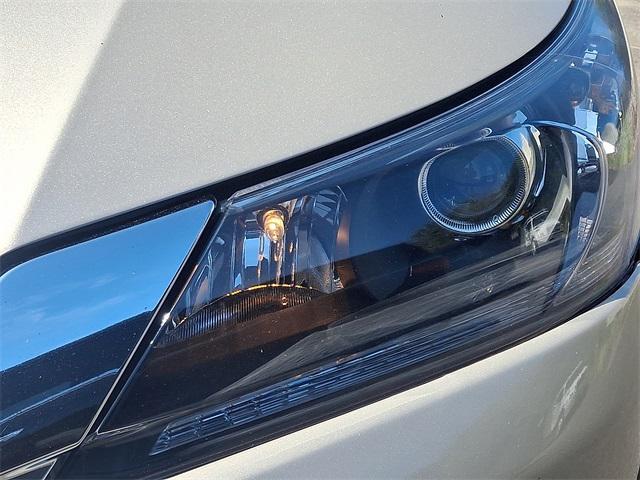 Photo of 2014 Champagne Frost Pearl Honda Accord