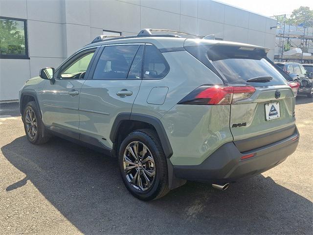 Photo of 2023 Green Toyota RAV4 Hybrid