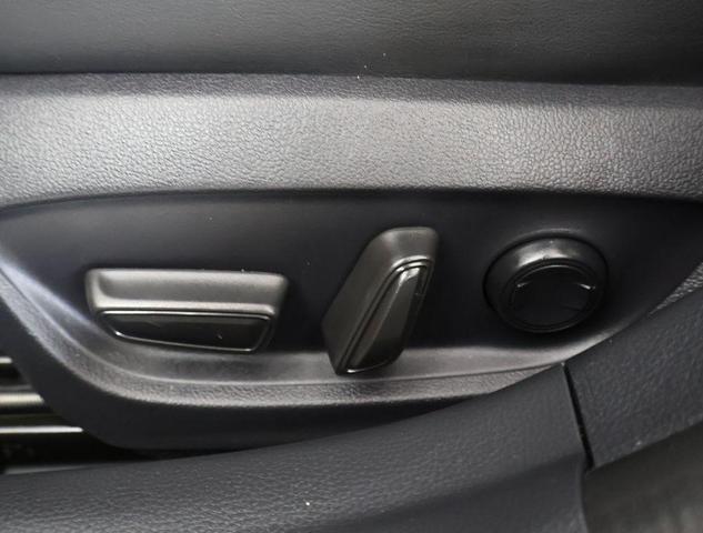 Photo of 2024 Gray Toyota Prius