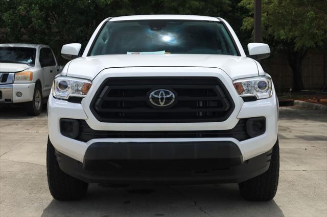 Photo of 2021 Super White Toyota Tacoma