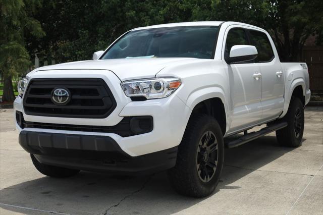 Photo of 2021 Super White Toyota Tacoma