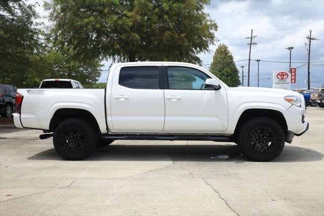 Photo of 2021 Super White Toyota Tacoma