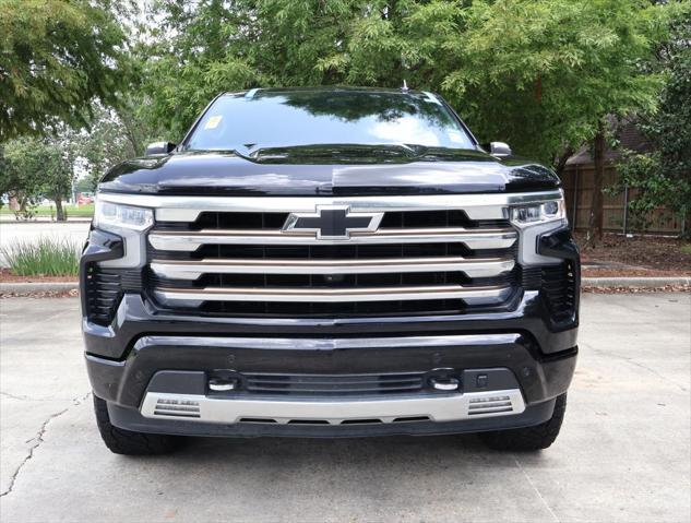 Photo of 2022 Black Chevrolet Silverado 1500