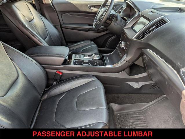 Photo of 2020 Agate Black Ford Edge