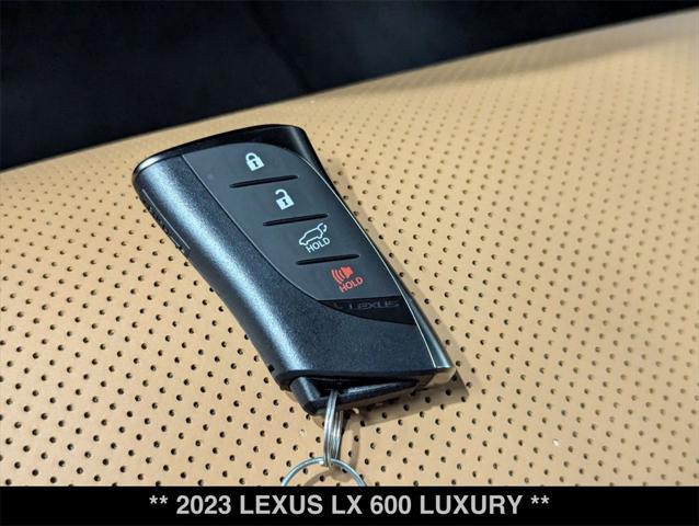 Photo of 2023 0085 Lexus LX 600