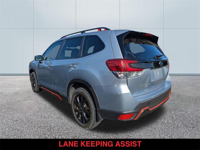 Photo of 2023 Ice Silver Metallic Subaru Forester