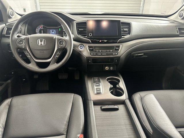 Photo of 2023 Platinum White Pearl Honda Ridgeline