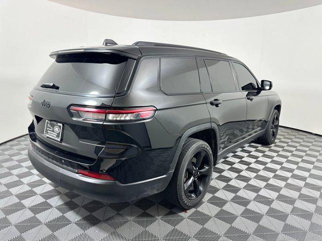Photo of 2023 Diamond Black Crystal Pearlcoat Jeep Grand Cherokee L