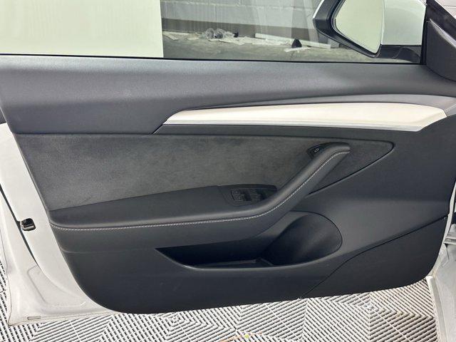 Photo of 2023 Pearl White Multi-Coat Tesla Model 3