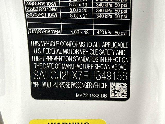 Photo of 2024 Fuji White Land Rover Discovery Sport