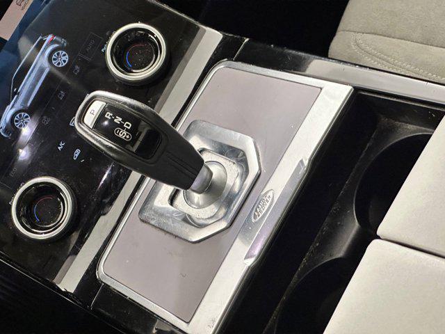 Photo of 2021 White Land Rover Range Rover Evoque